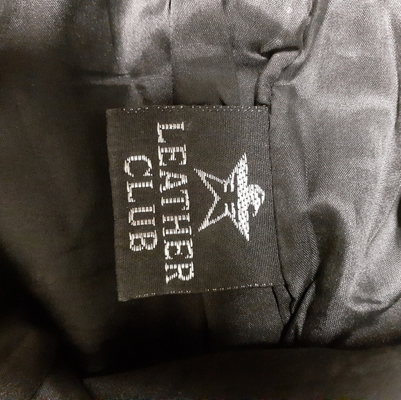 Leather shorts - Picture 4 of 8